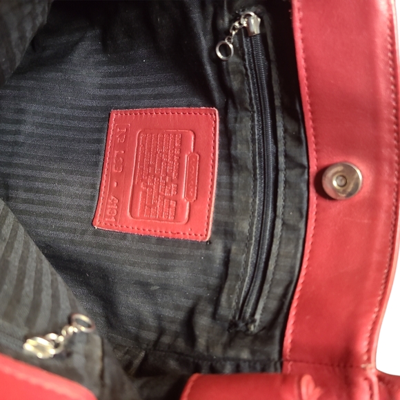 Coach Red Leather Shoulder Bag - Picture 4 of 8